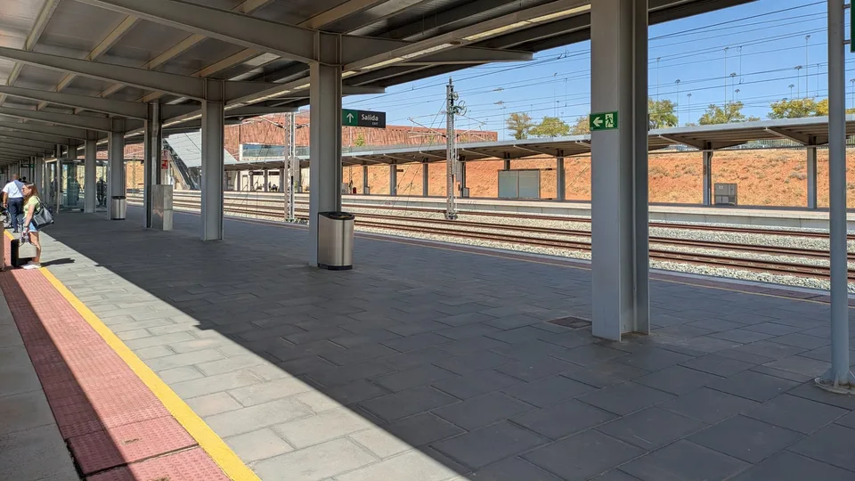 Andén real de la estación Cuenca-Fernando Zóbel, escenario de un incidente de junio de 2024; foto de archivo tomada en 2025, no documenta el incidente